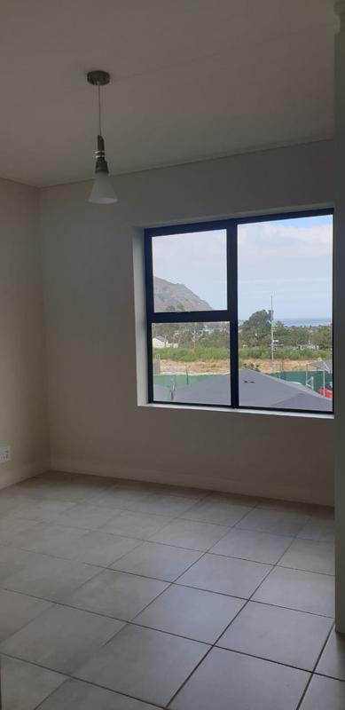 To Let 2 Bedroom Property for Rent in Gordons Bay Western Cape
